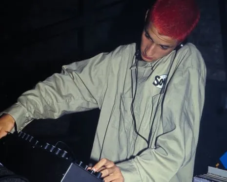 Evening Folks by Mark Ronson: An Overview of a DJ’s Personal Journey